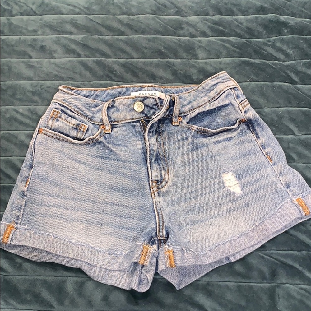 Cute PACSUN mom shorts